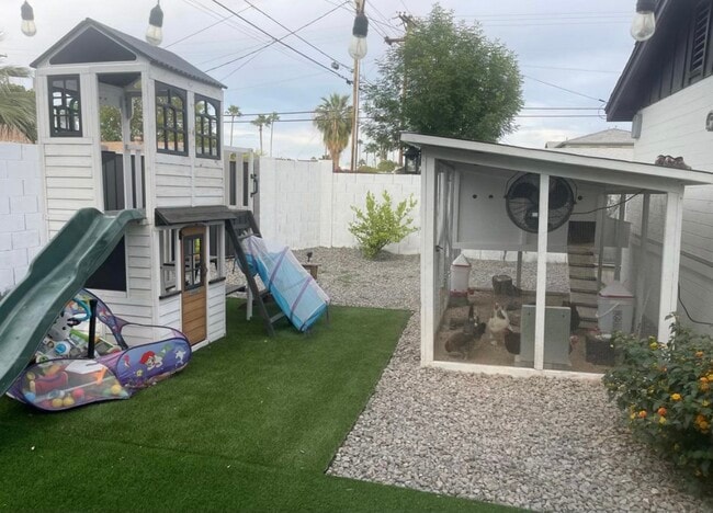 Photo - 6944 E Portland St