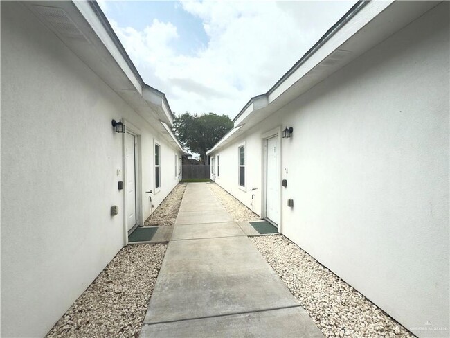 Photo - 1303 W Heritage Dr Unidad 3