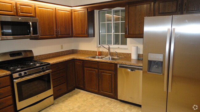 kitchen - 1502 Andmore St Rental