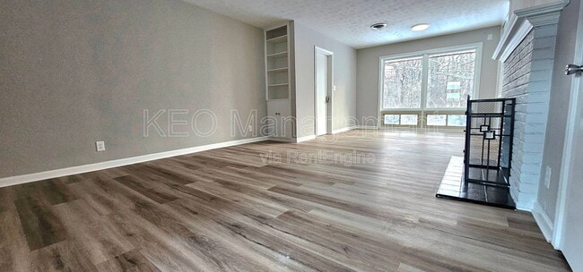 Photo - 3080 Southdale Dr Unidad 3