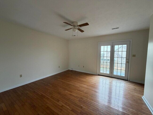 Photo - 1000 Heathcliff Dr Unit 3