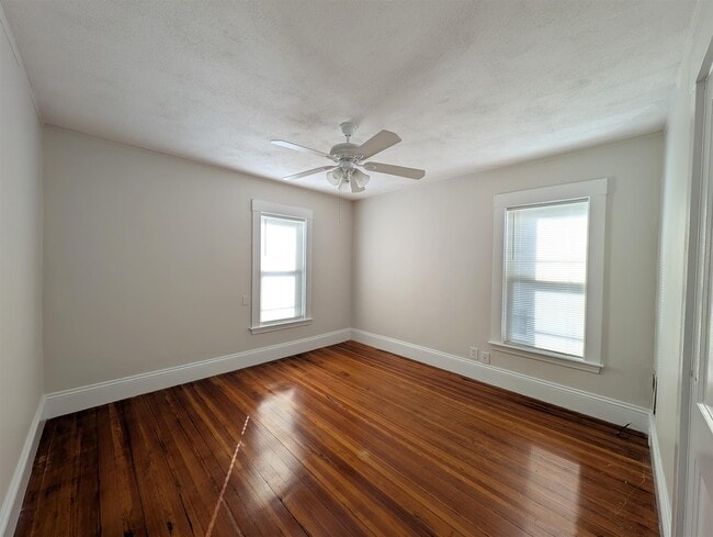 Photo - 12 Electric Ave Unidad #1