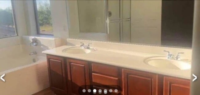 1 E Westchester Dr