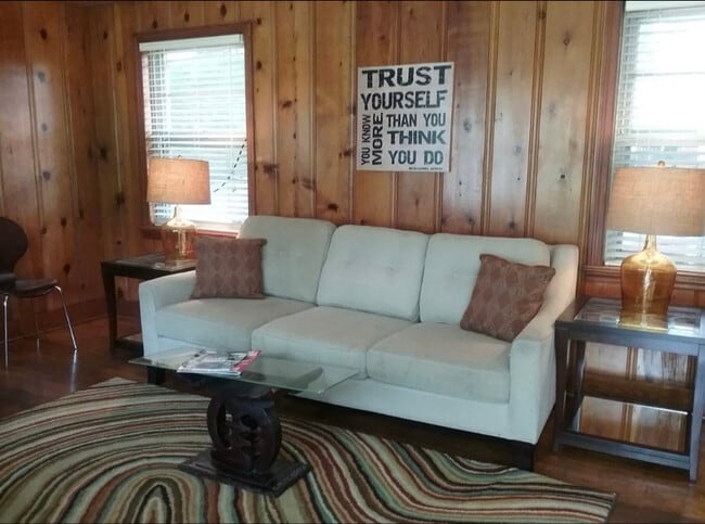 Photo - 1915 Walker Ave