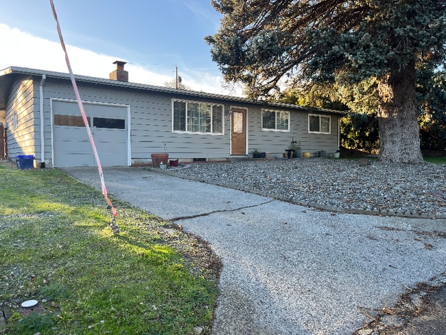 Building Photo - 1012 Whitman Ct