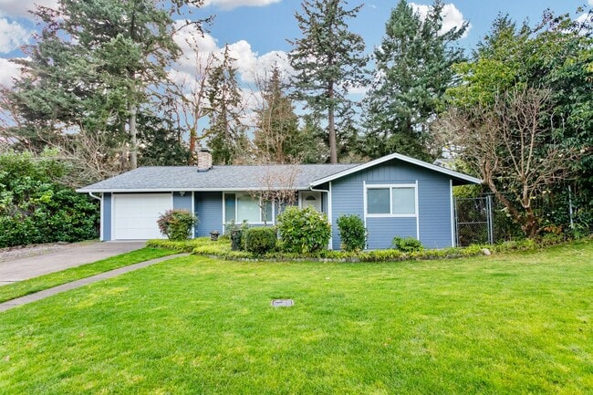 Building Photo - Charming Lakewood Rambler 3bd 1.5 bath