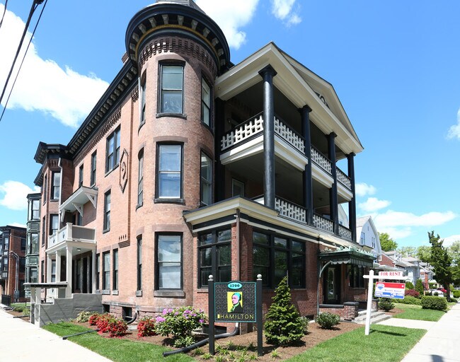 The Hamilton - The Hamilton Apartments
