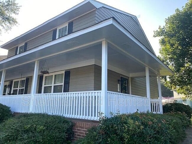 Building Photo - 303 Lake Ave Rental