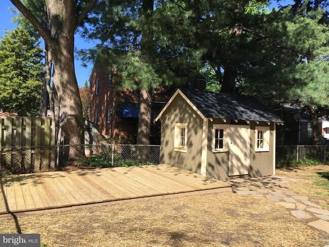 Photo - 604 N Emerson St Unit 1