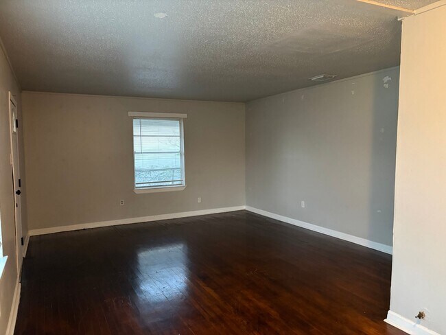 Photo - 5818 Glenhurst Dr