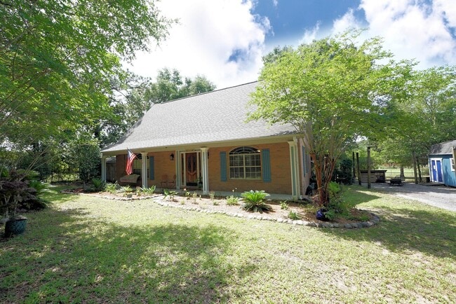 Charming Home in Poquito Bayou – A Nature ... - Charming Home in Poquito Bayou – A Nature ...