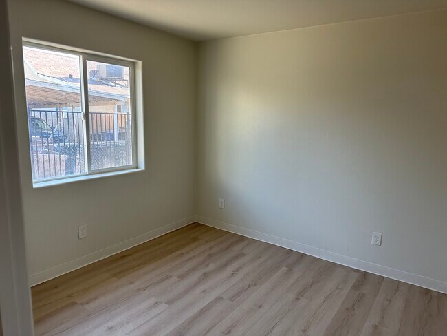 Photo - 806 Emerson Ave Unidad 3