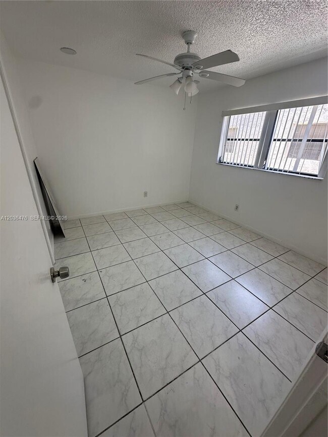 Photo - 1670 Harding St Unit A