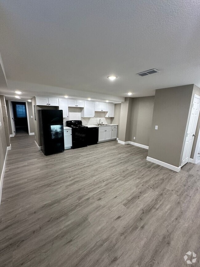 Building Photo - 1466 Reed St Unit A Rental
