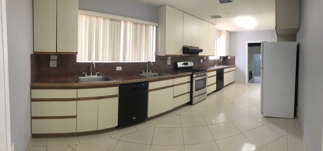 Photo - Miami Beach Home with a Pool!