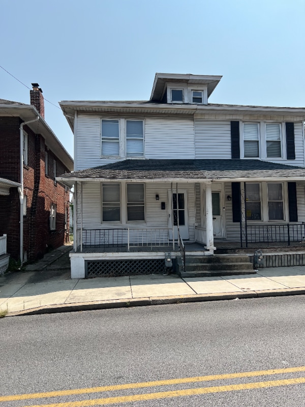 Building Photo - 334 E College Ave