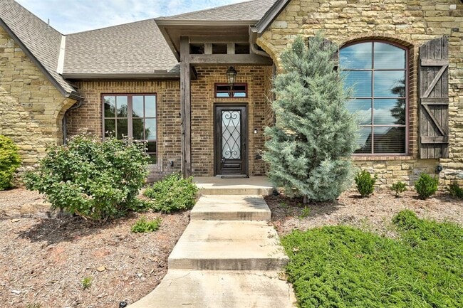 Photo - 22090 White Pine Cir