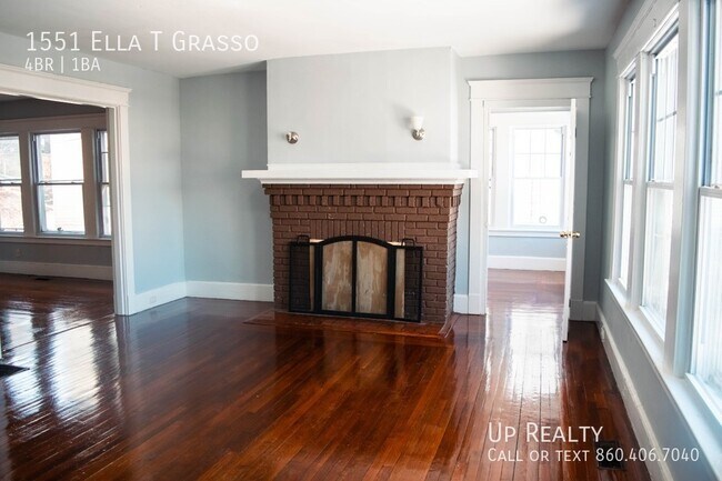 Photo - 1551 Ella T Grasso Blvd