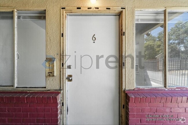 Building Photo - 151 W 18th St Rental