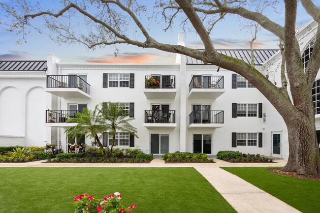 Photo - Independence Hall Senior Living