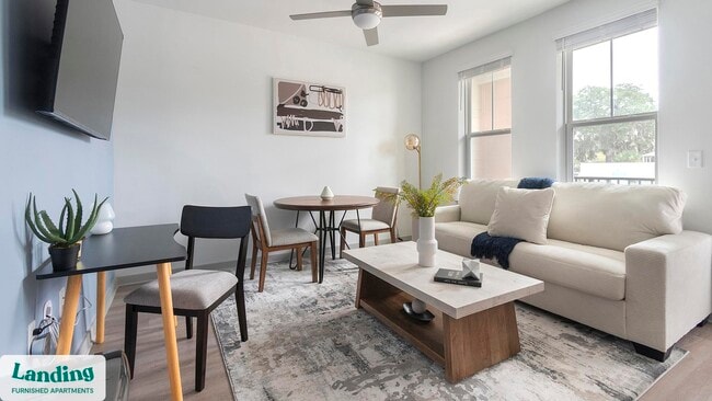 Photo - 1148 N Main St Unidad 212.1411815