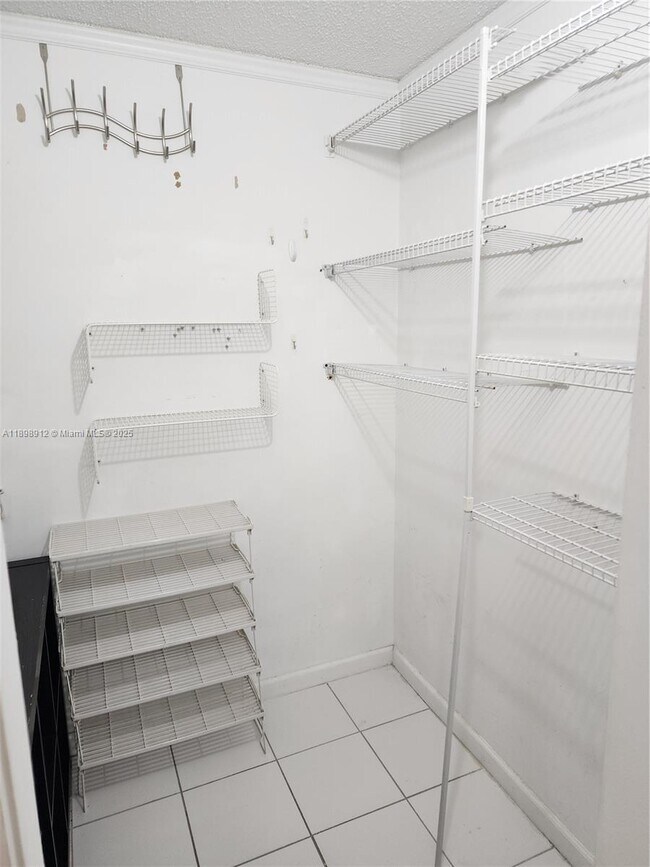 Photo - 10879 NW 7th St Unidad 21-34