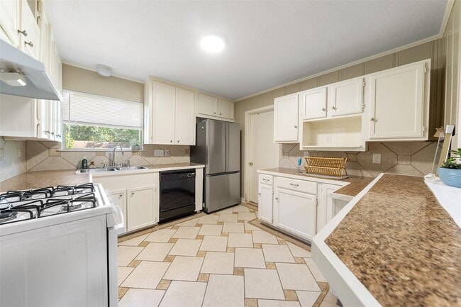 Photo - 1105 Thomas Ave
