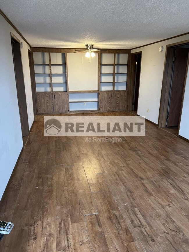 Photo - 406 Amhurst Dr