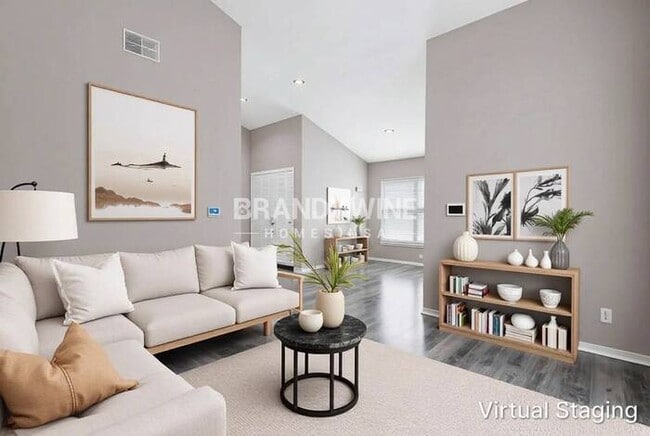 Photo - 2406 S Lake Ave