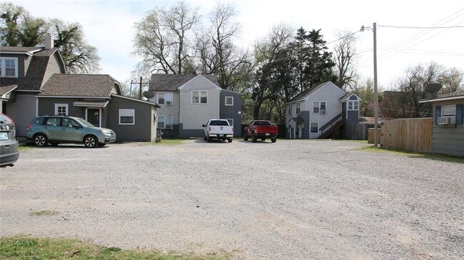 Photo - 610 Chautauqua Ave