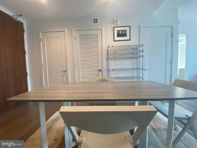 Photo - 45 Sutton Square SW Unit 1111