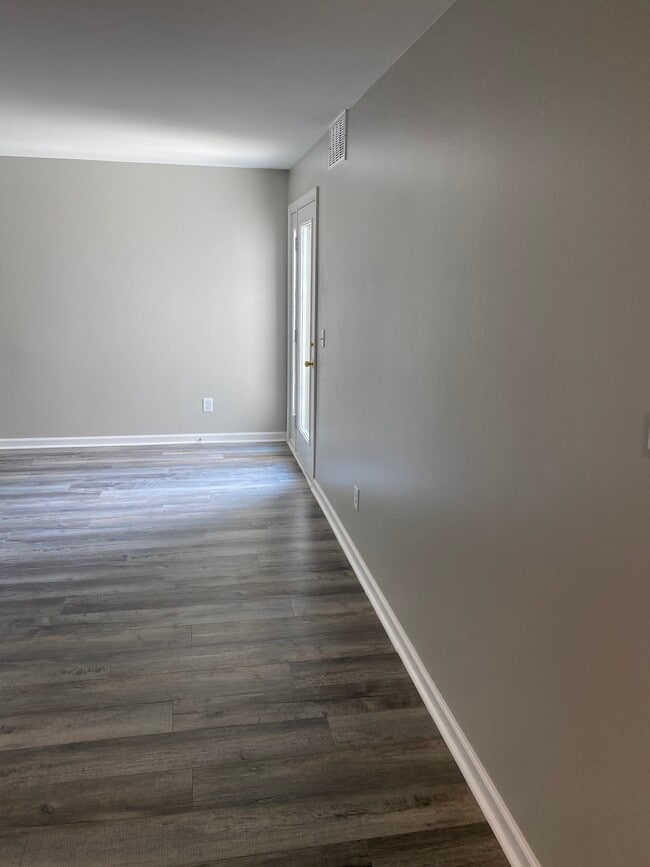 Livingroom photo 4
