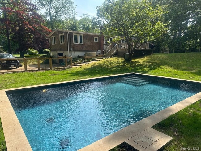 Building Photo - 9 Johnston Rd