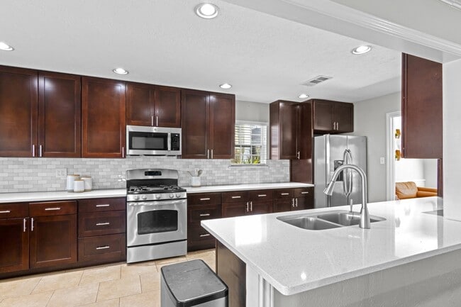 Photo - 13910 Ella Lee Ln