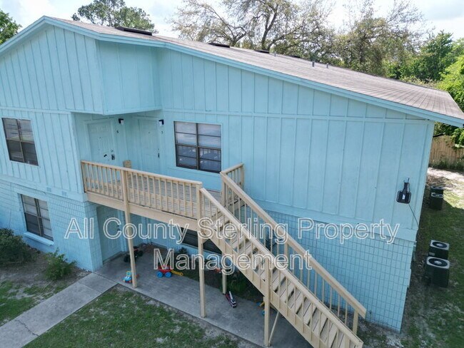 Photo - 2404 SW 31st Pl Unit #5