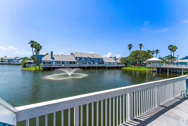 Building Photo - 209 Ocean Dunes Cir Rental