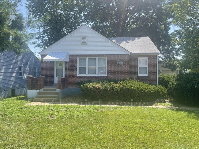Photo - 6206 Evergreen Blvd House