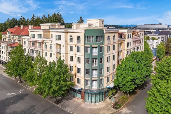 Building Photo - Beautiful 1 bed condo in the heart of Bell... Unit 202