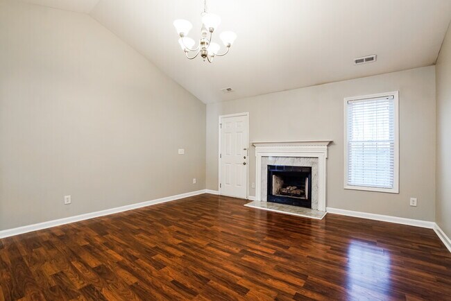 Photo - 4012 Mindspring Dr