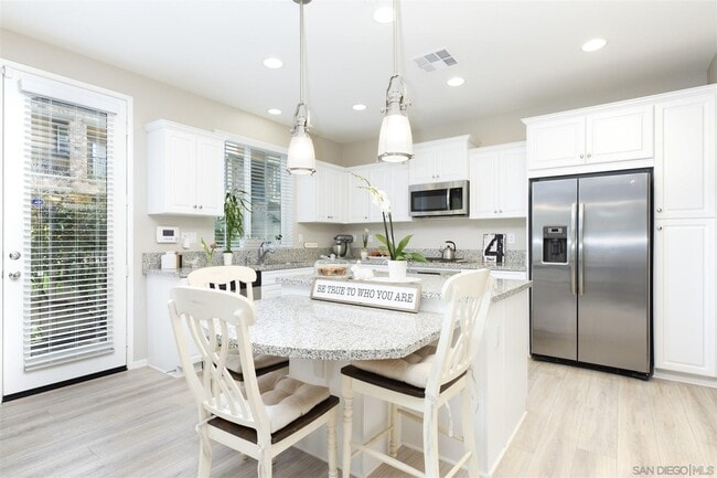 Building Photo - Moonlight House