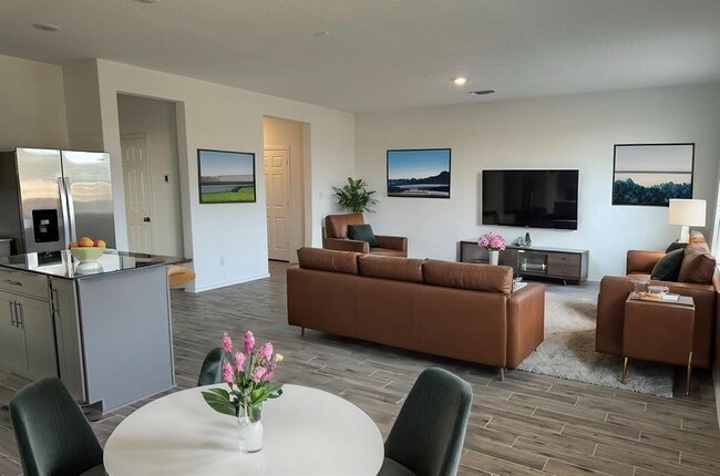 Photo - 253 Redonda Dr