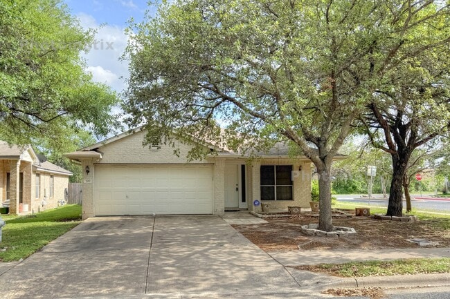 Building Photo - 700 House Creek Dr