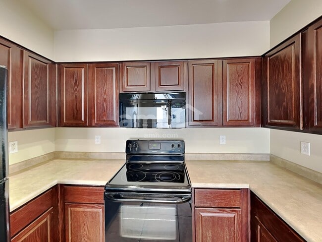 3774 E Santa Fe Ln