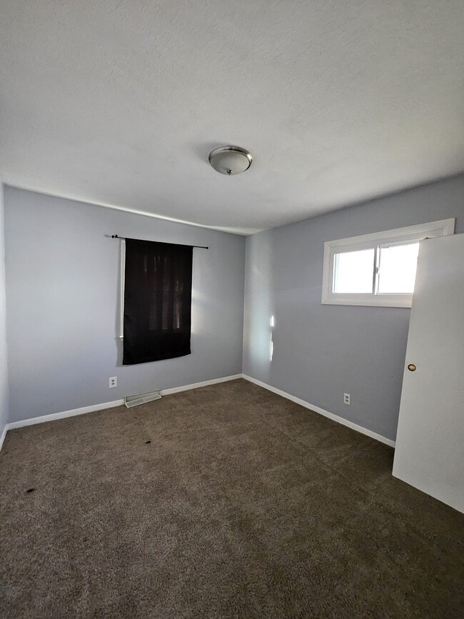 Photo - 3903 Oakshire Rd