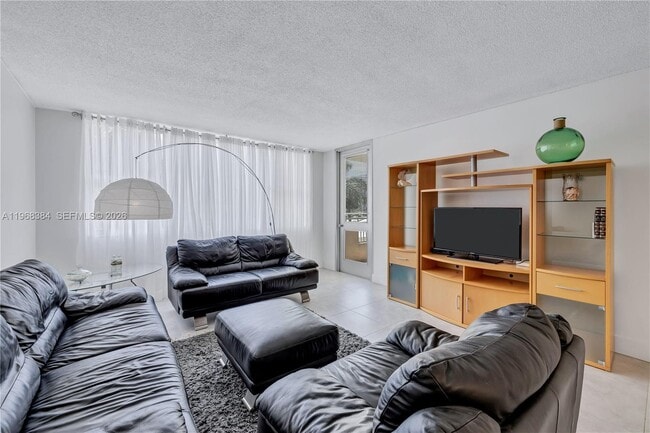 Photo - 3180 S Ocean Dr Unidad 217