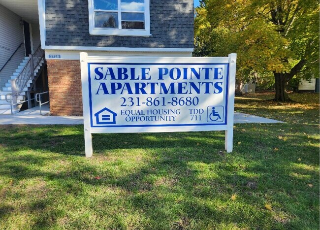 Photo - 907 S State St