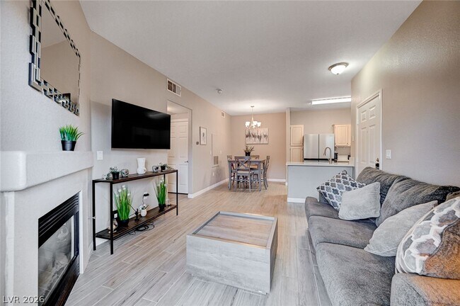 855 N Stephanie St Unit 1013