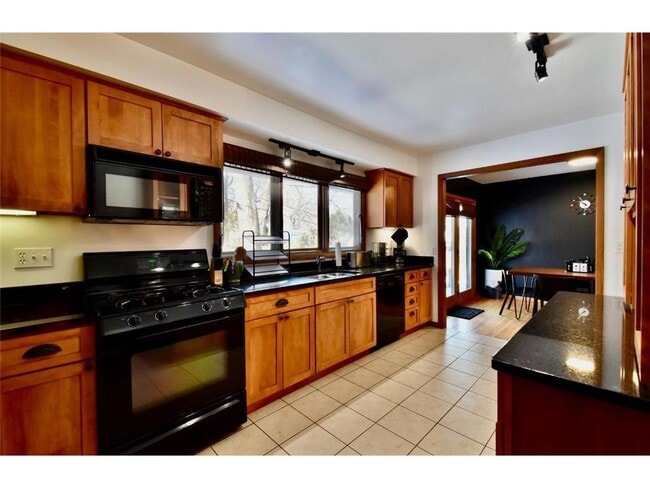 Photo - 239 Byrondale Ave