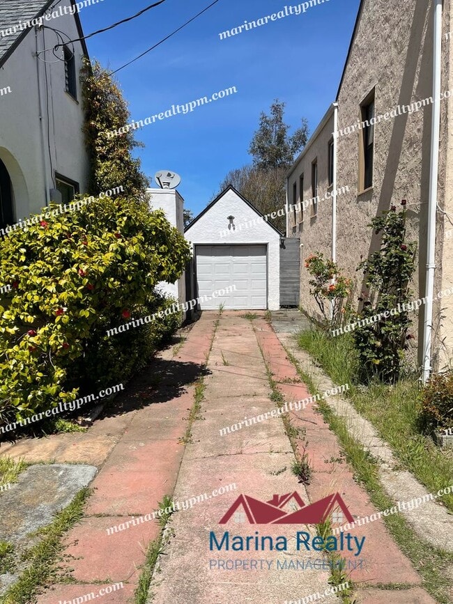 Photo - Charming Tudor Style Home 2 bedroom 1 bath...