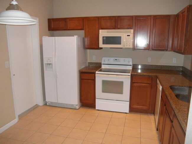 Photo - 2003 Oakhurst Way